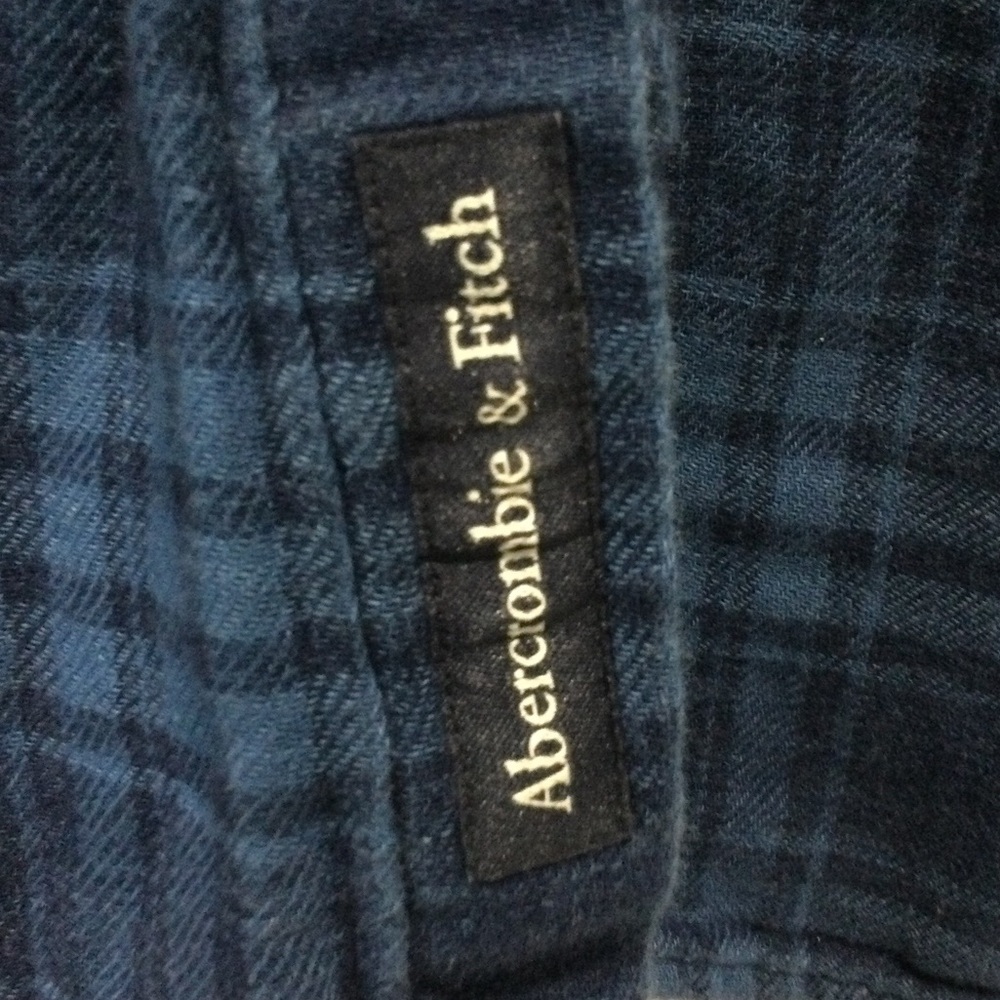 Arbercrombie & Fitch Flannel Blue Button Down Shirt with Collar - Picture 5 of 6